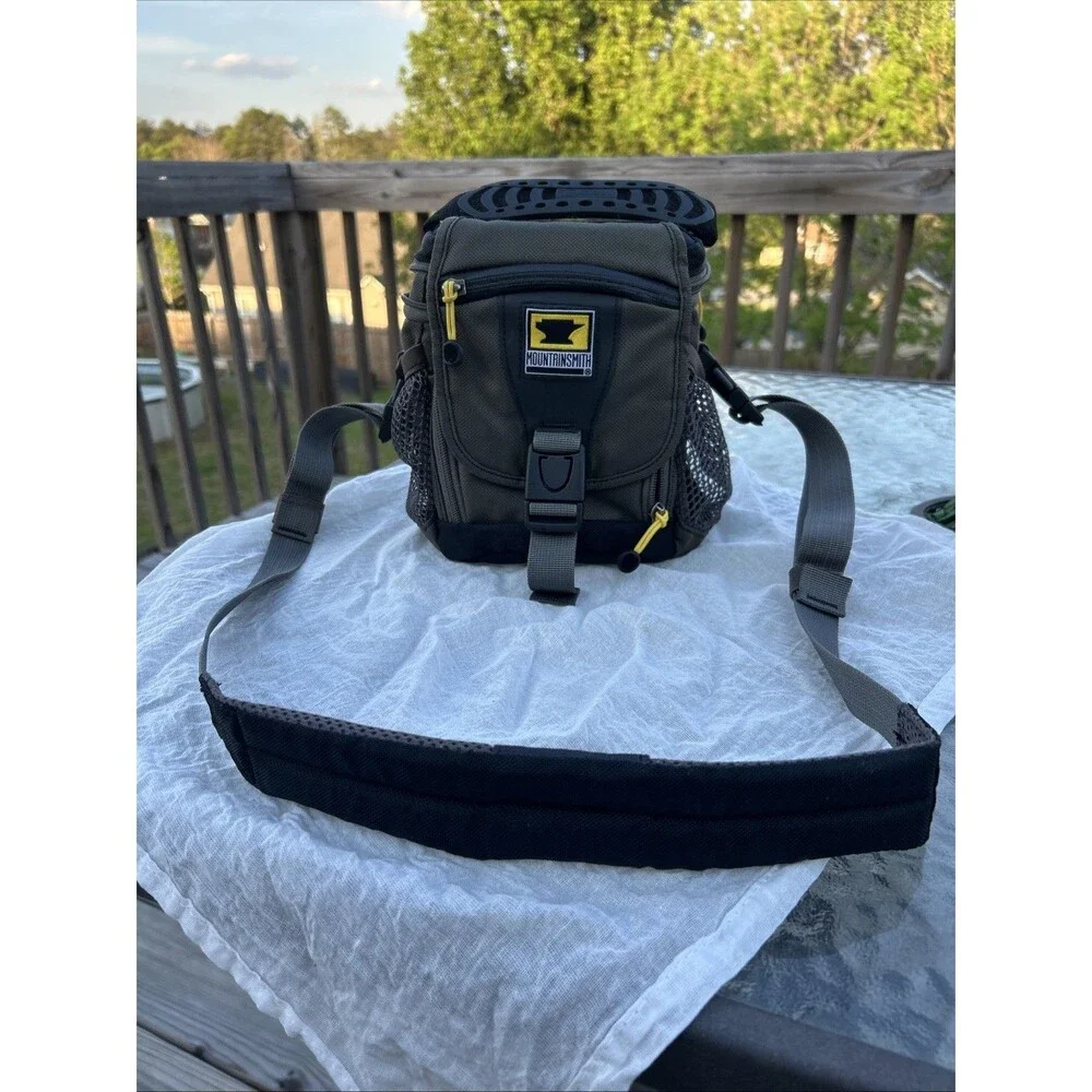 Mountainsmith Reflex II Shoulder Case Bag In Green